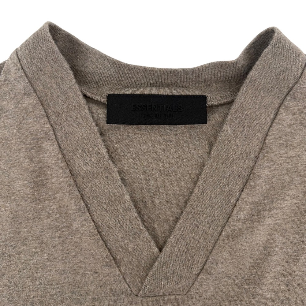 Fear of God Essentials Mens V-Neck Oversized T-Shirt Taupe Tan Logo Large - Picture 5 of 11